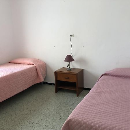 J&V Sol I Mar 20 Apartment Росес Екстериор снимка